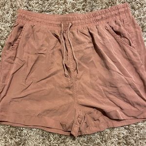 Summer shorts with elastic and tie